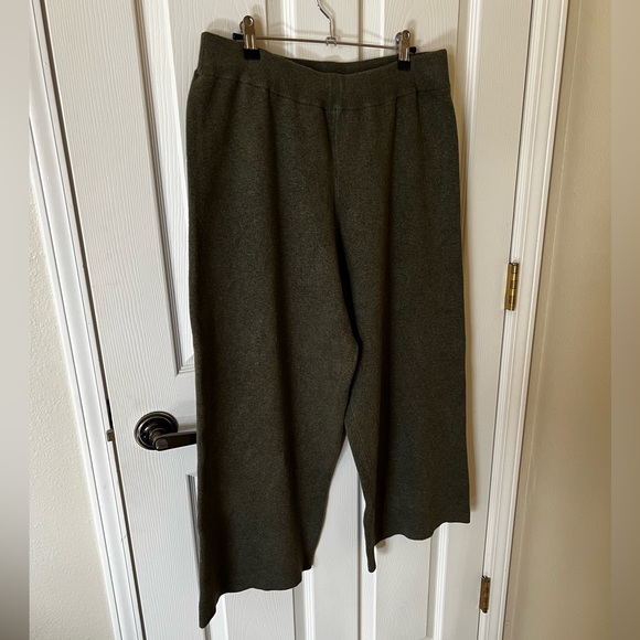 Loft Olive Green Wide Leg Sweater Pull on Pants in L - Picture 1 of 5